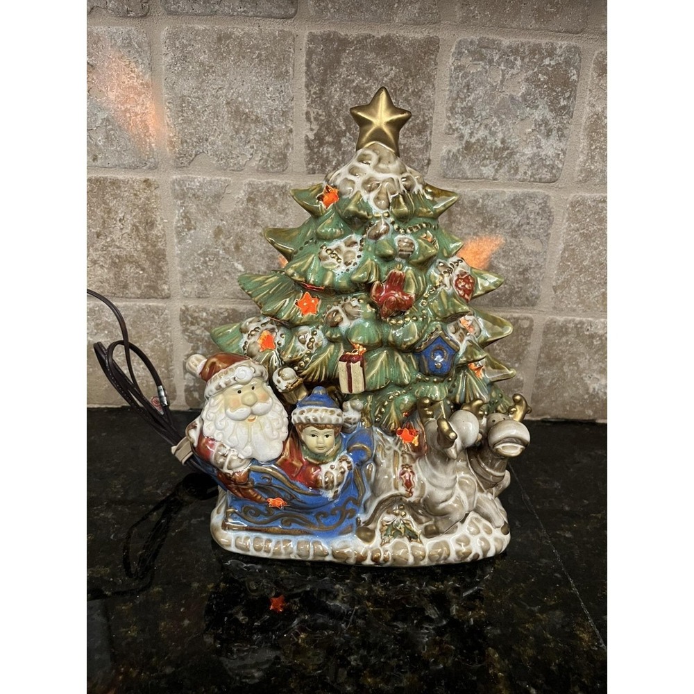 VTG Light Up Glazed Ceramic House‎ Christmas Tree Santa Reindeer Child Presents